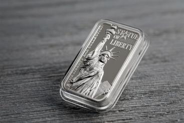 10$ 2017 Cook Islands - The Liberty Bar Collection - Statue of Liberty 